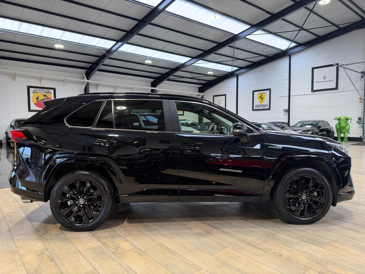 TOYOTA RAV4 Hybride 2WD 218ch Black Edition