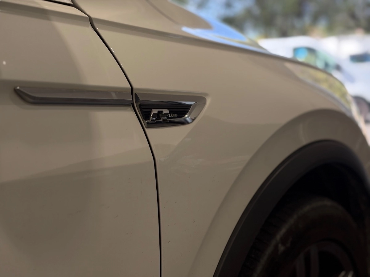 Volkswagen Tiguan - photo 7
