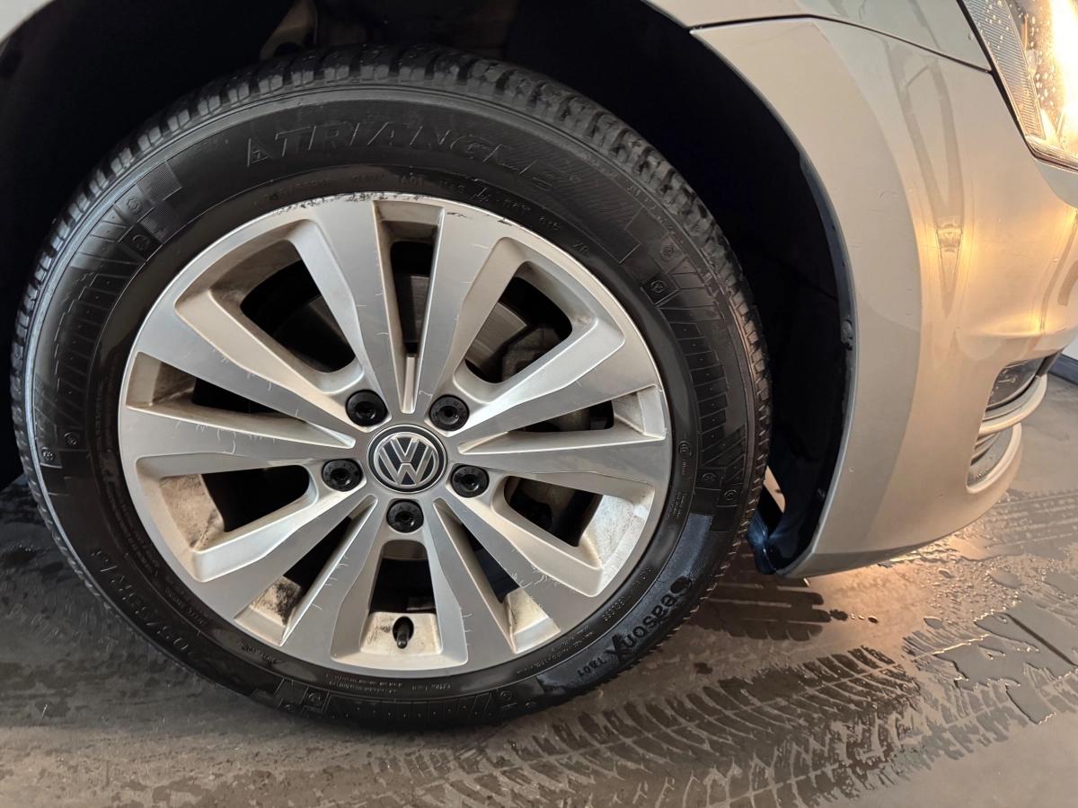 Aperçu indisponible de Volkswagen Golf