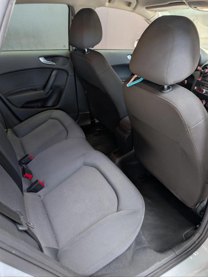 Audi A1 SPORTBACK 1.6 TDI 115 BUSINESS LINE