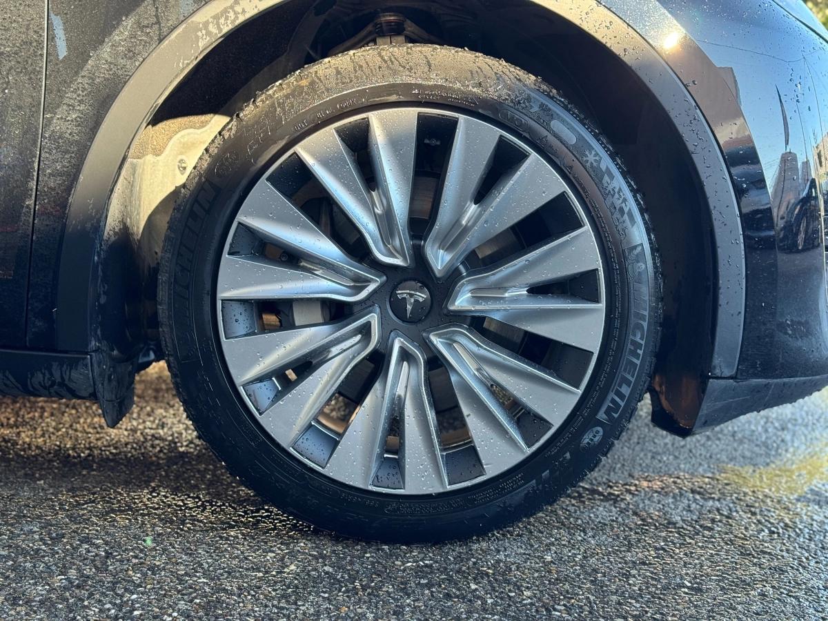 Aperçu indisponible de Tesla Model-y