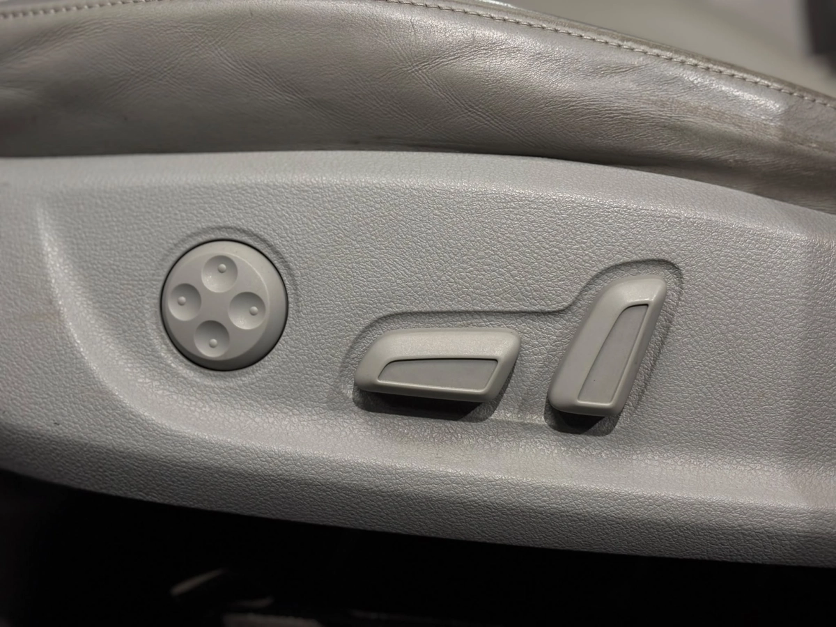 Audi A6 - photo 10