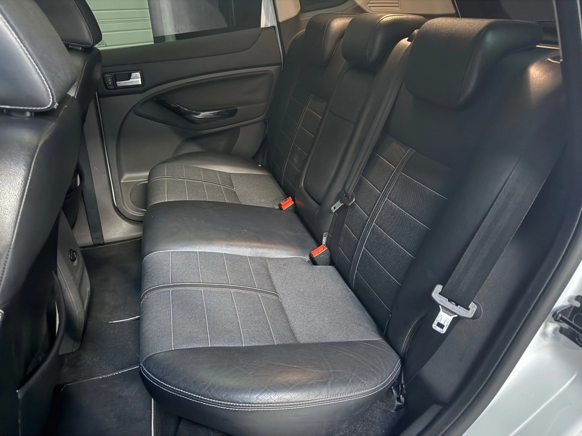 Ford Kuga - photo 14