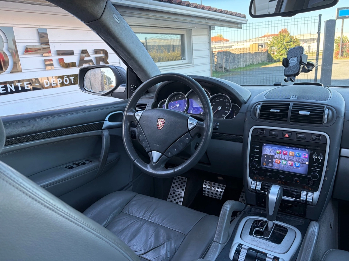 Porsche Cayenne - photo 14