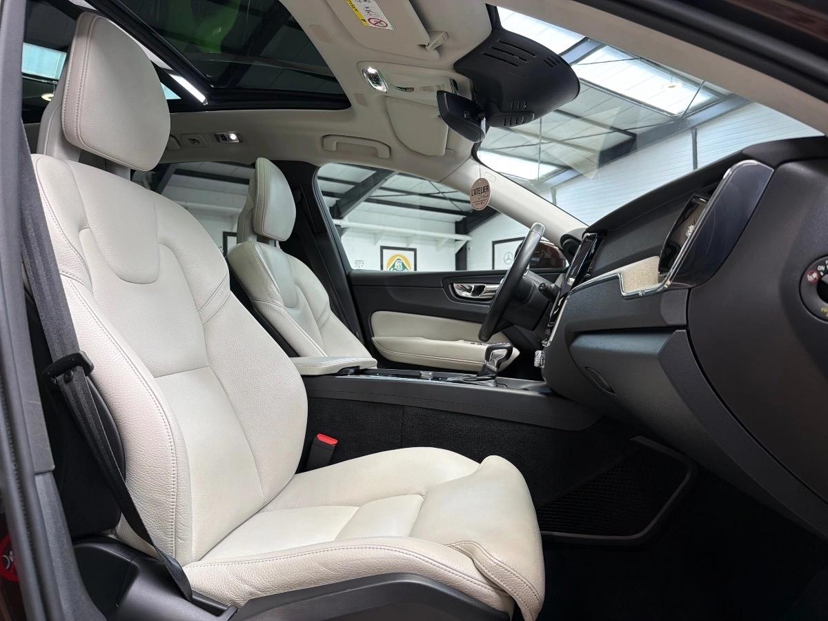 Volvo Xc60 D4 Geartronic8 190 CV INSCRIPTION LUXE TO/ATTELAGE ELEC ++