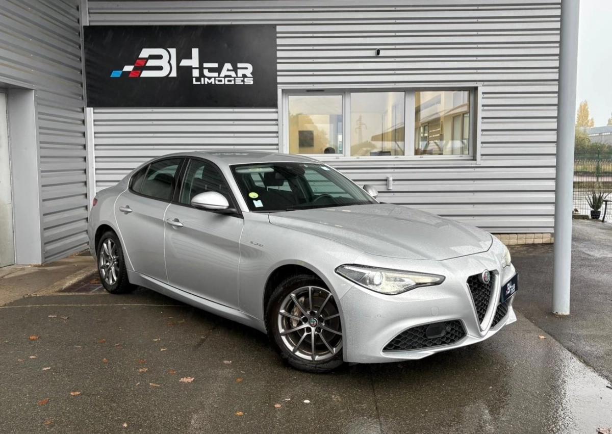 Image: Alfa Romeo Giulia 2.2 JTDM 160 SUPER BVA TVA Récupérable