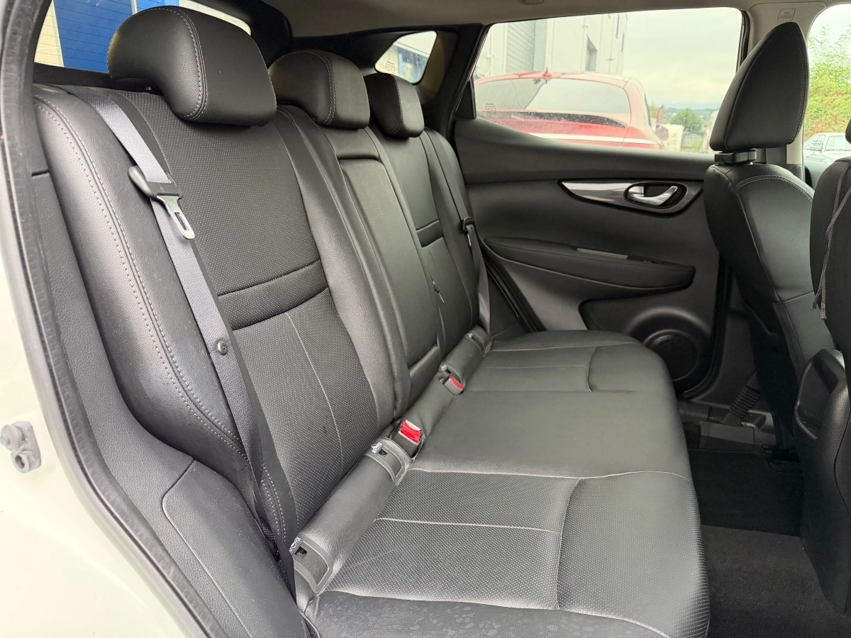 Nissan Qashqai - photo 12