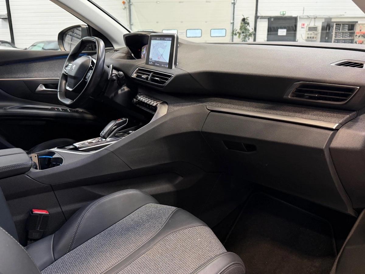 PEUGEOT 3008 (II) 1.2  EAT8 S&S 130CH - 1ERE MAIN - ENTRETIENS CONSTRUCTEUR