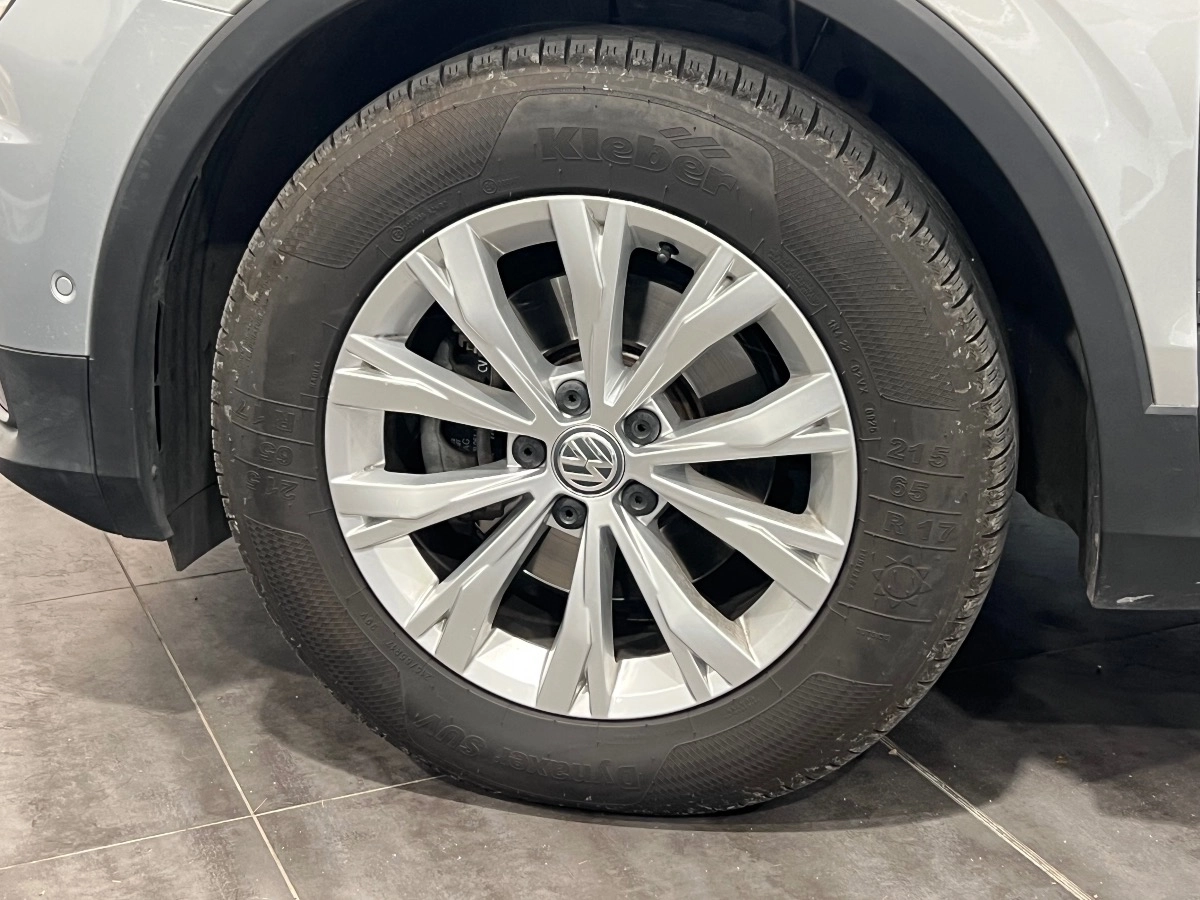Volkswagen Tiguan - photo 27