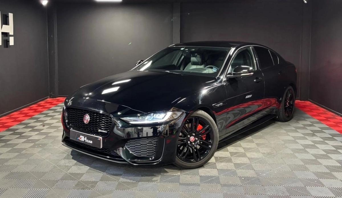 Image: Jaguar Xe 2.0 P250 250 R-DYNAMIC SE BVA
