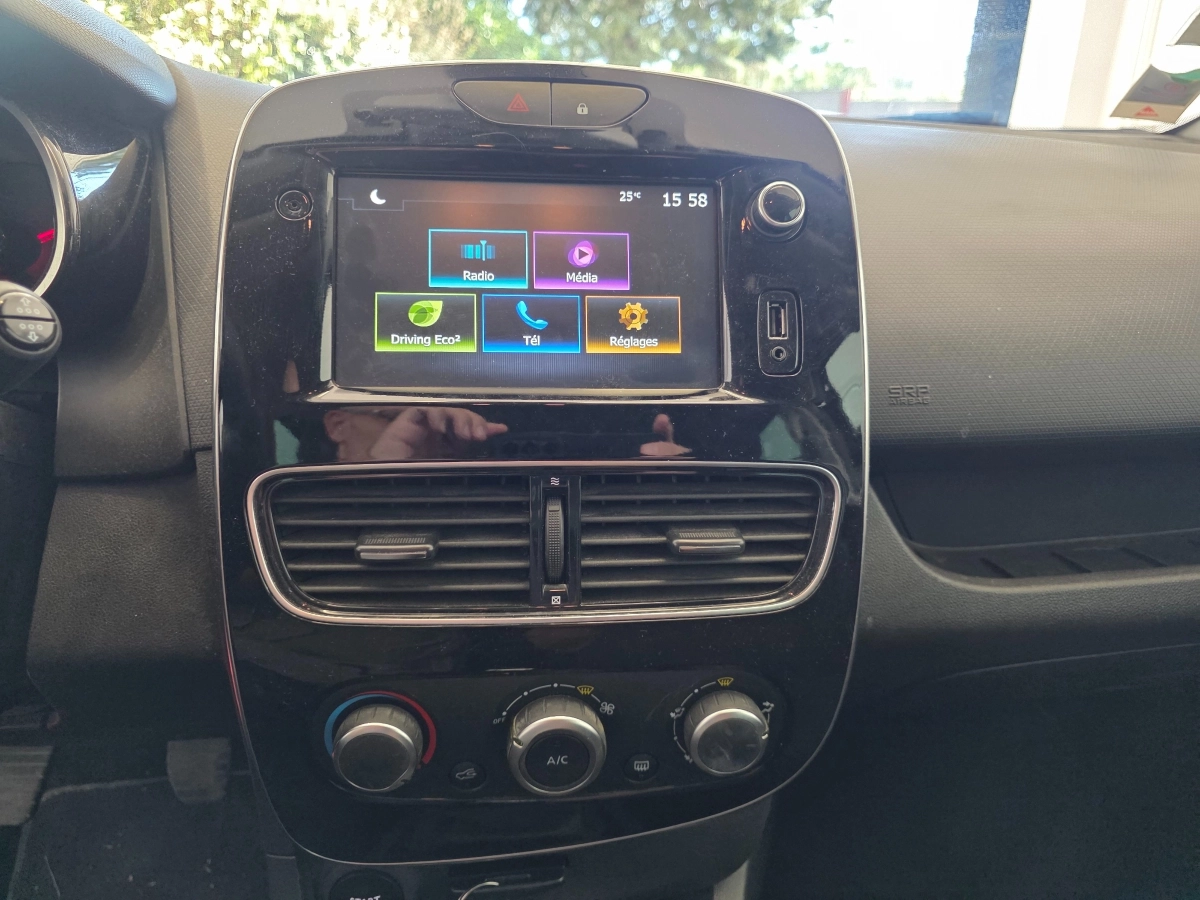 Renault Clio - photo 12