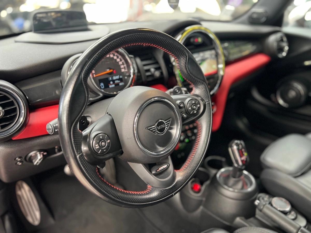 Mini Mini III (F56) COOPER S 192 FINITION JCW BVA7 3P /TO/HARMAN KARDON/CARPLAY/HUD/CAMERA/