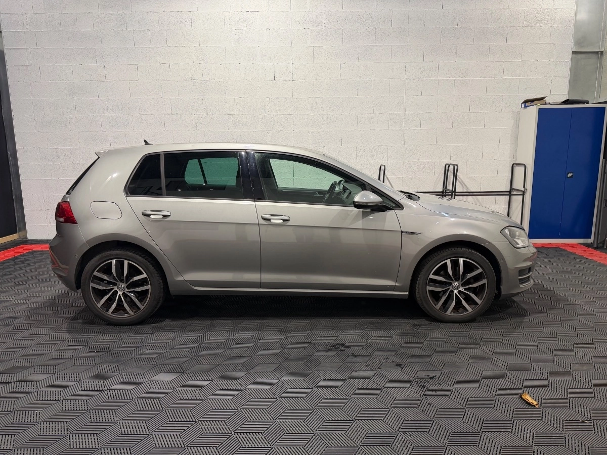 Volkswagen Golf - photo 2