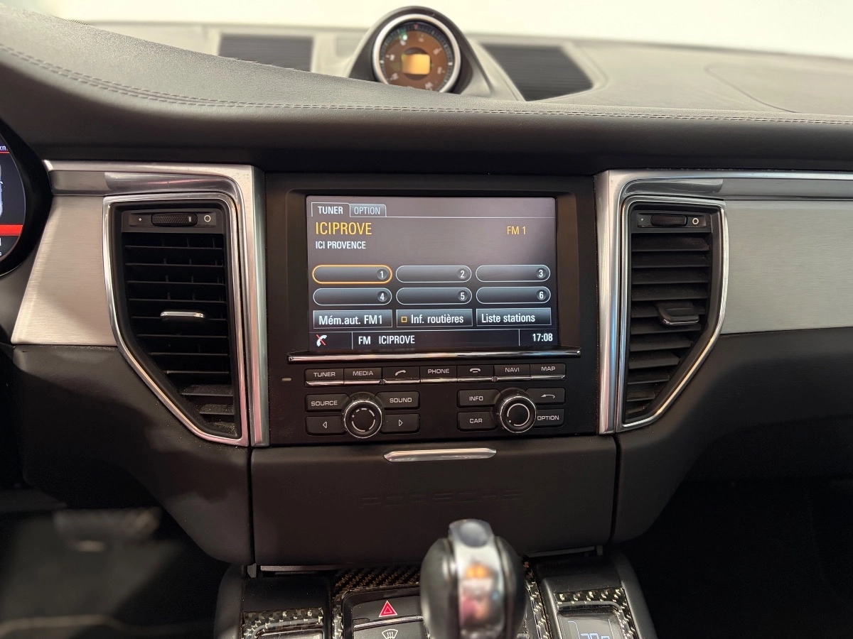 Porsche Macan - photo 18