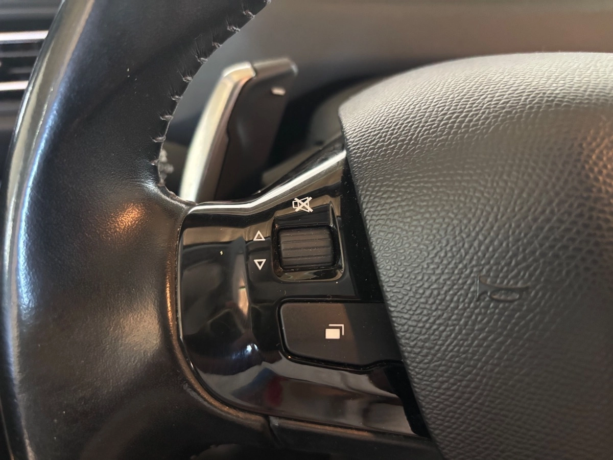 Peugeot 308 - photo 14