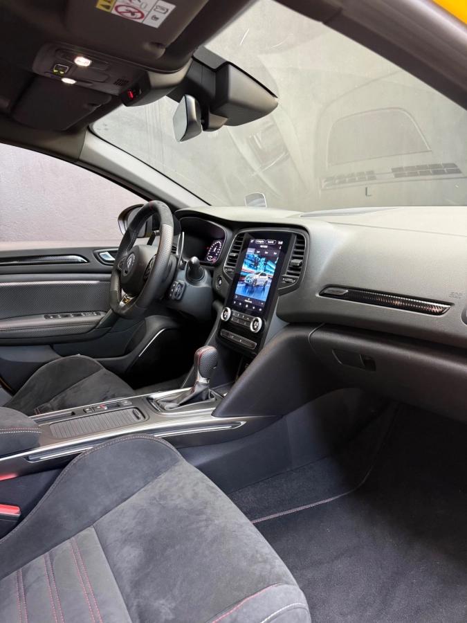 Renault Megane 1.8 300 RS