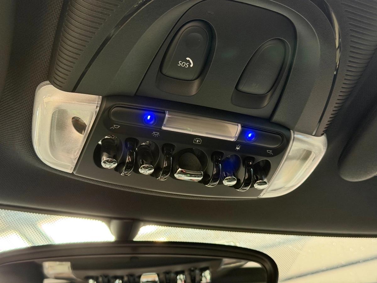 Mini Mini III (F56) 2.0 231 JCW BVA6 3P