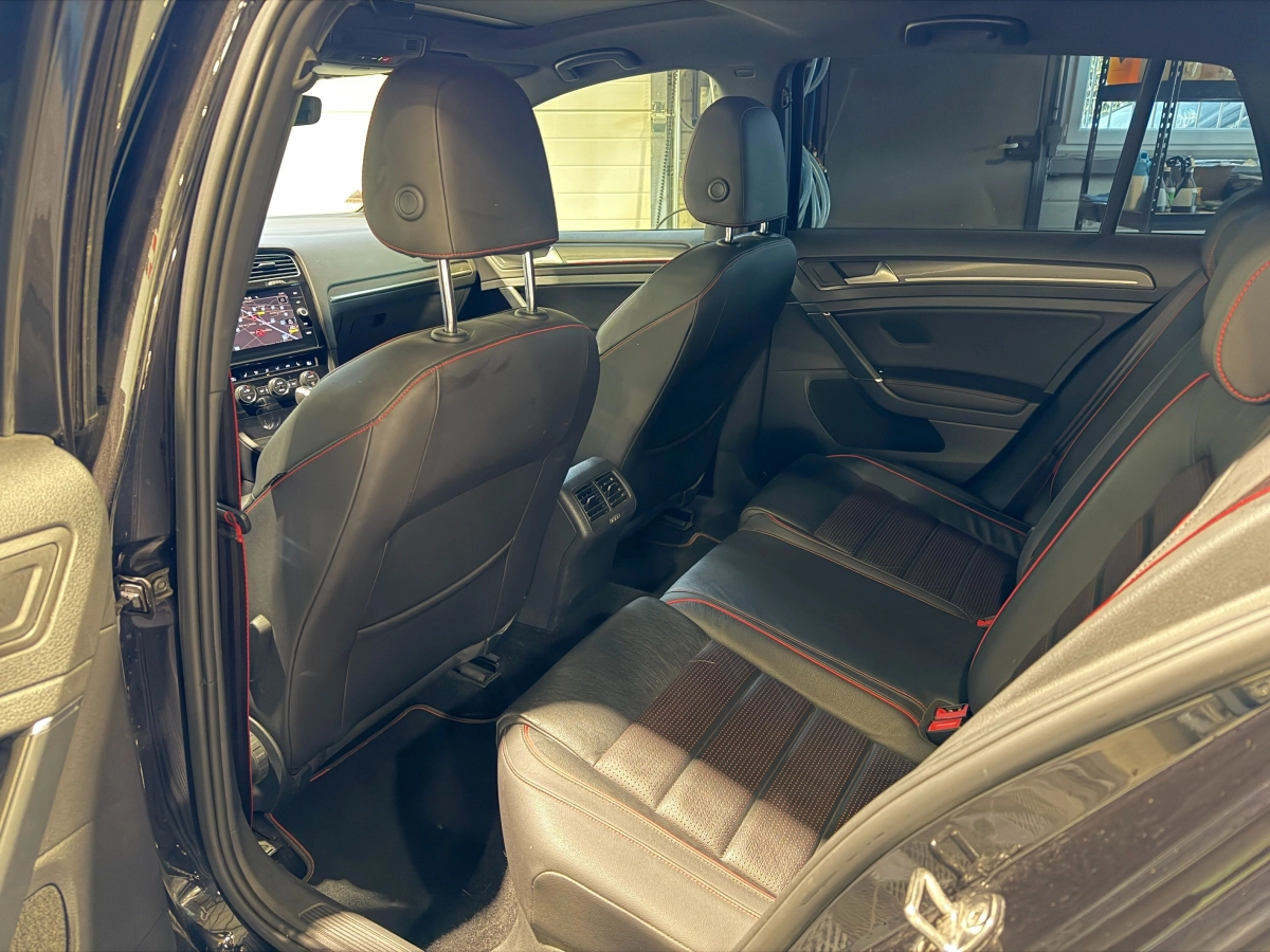 Volkswagen Golf - photo 11