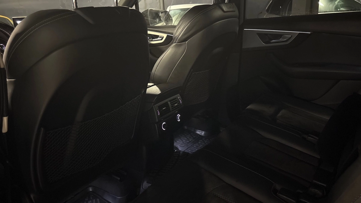 Audi Q7 - photo 30