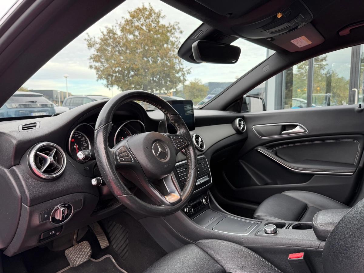 Aperçu indisponible de Mercedes-Benz CLASSE CLA