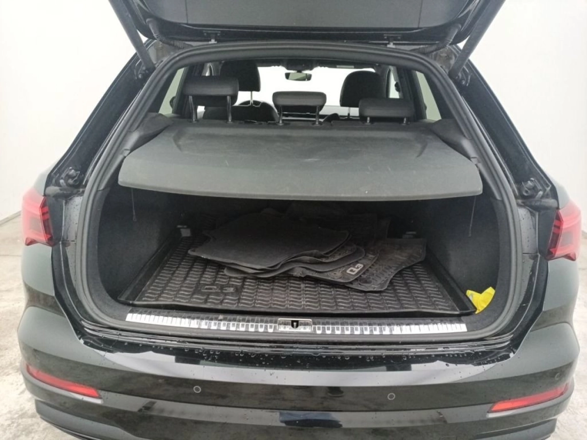 Audi Q3 - photo 10
