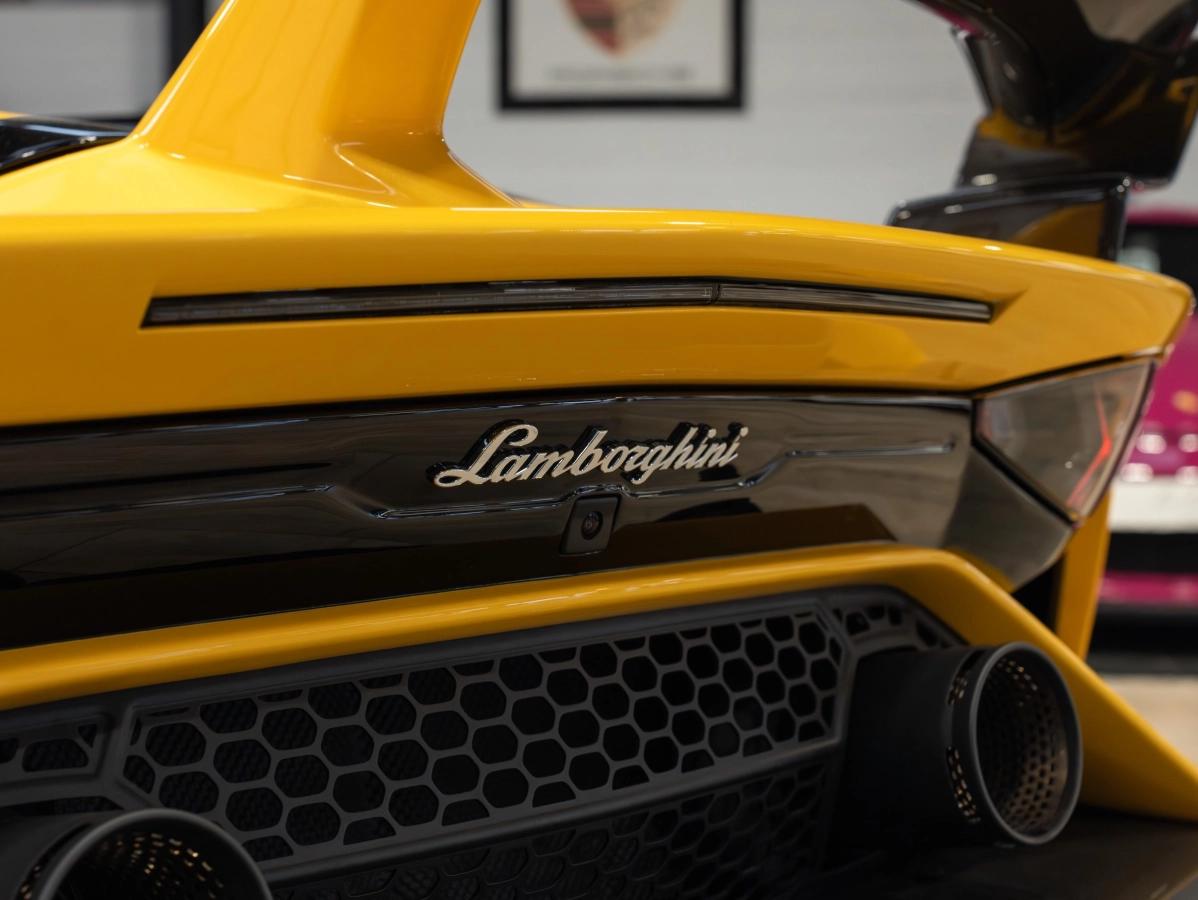 Lamborghini Aventador ROADSTER LP750-4 6.5 770 SVJ 4WD BVA