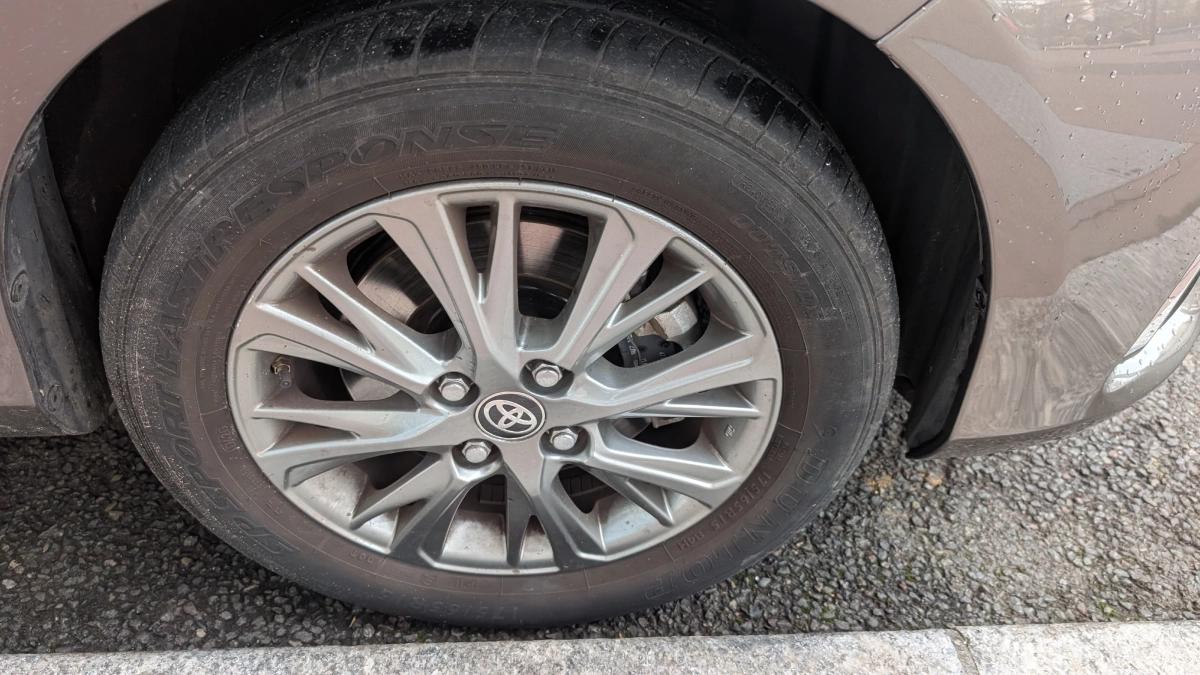 Toyota Yaris 1.0 VVTI 65