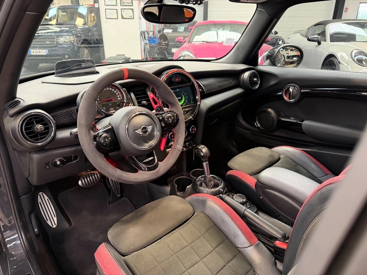 Mini Mini III (F56) 2.0 231 JCW BVA6 3P
