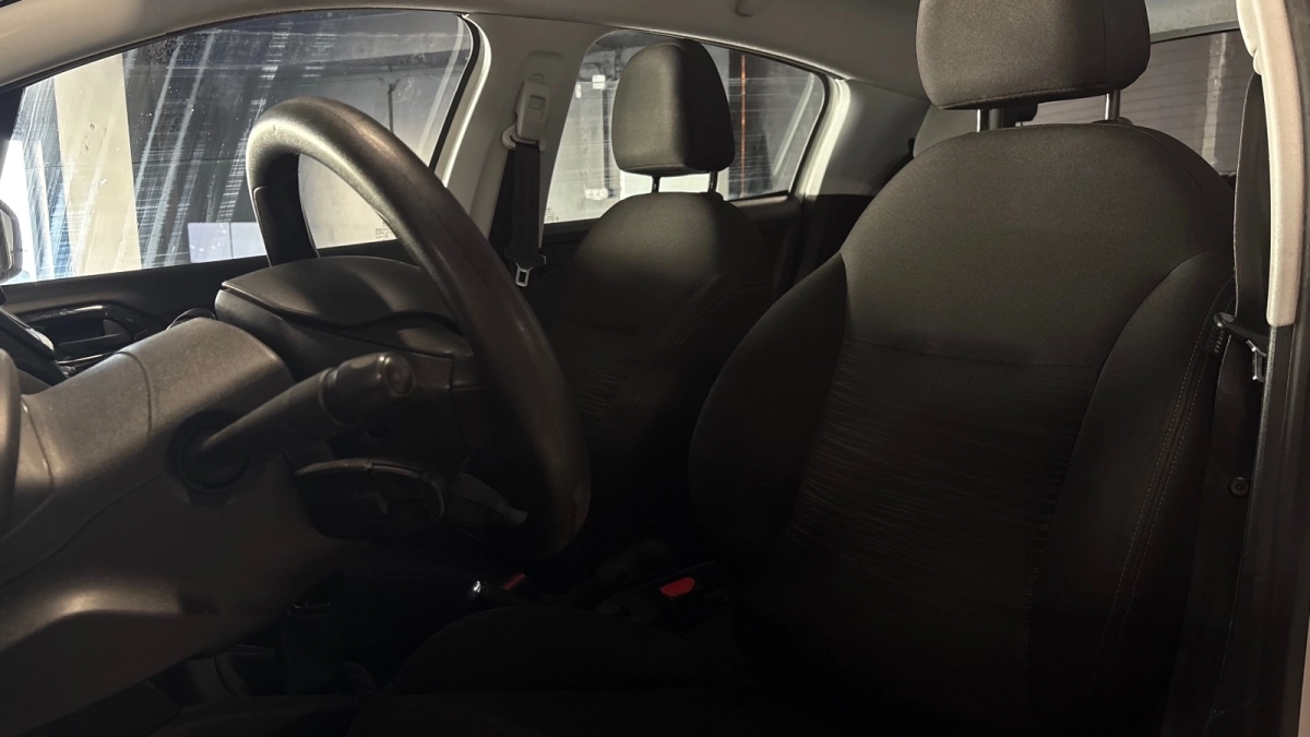 Peugeot 208 - photo 14