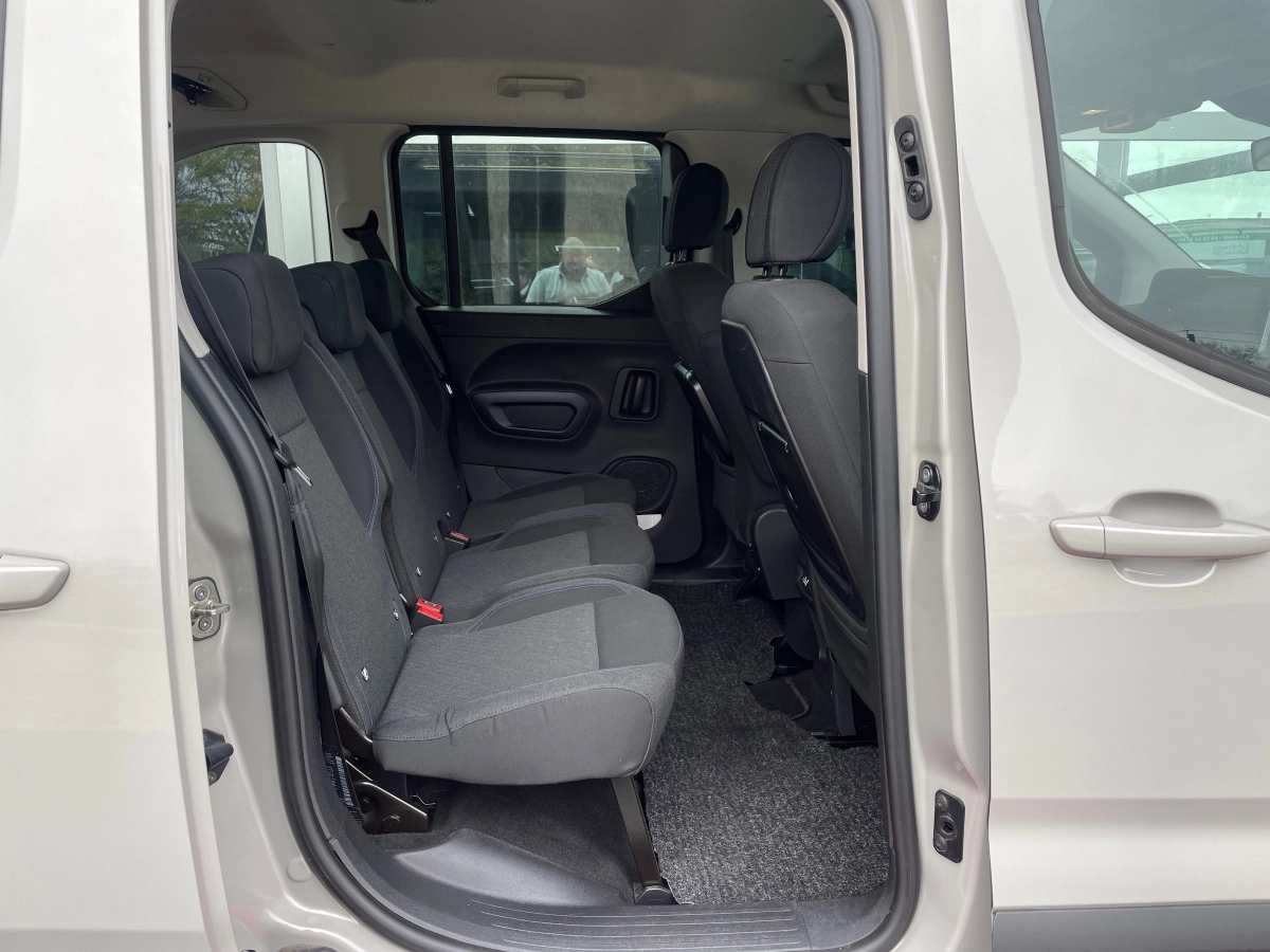 Peugeot Rifter - photo 14