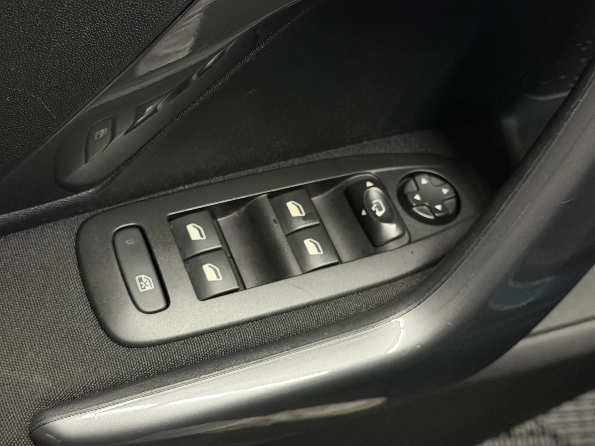Peugeot 2008 - photo 16