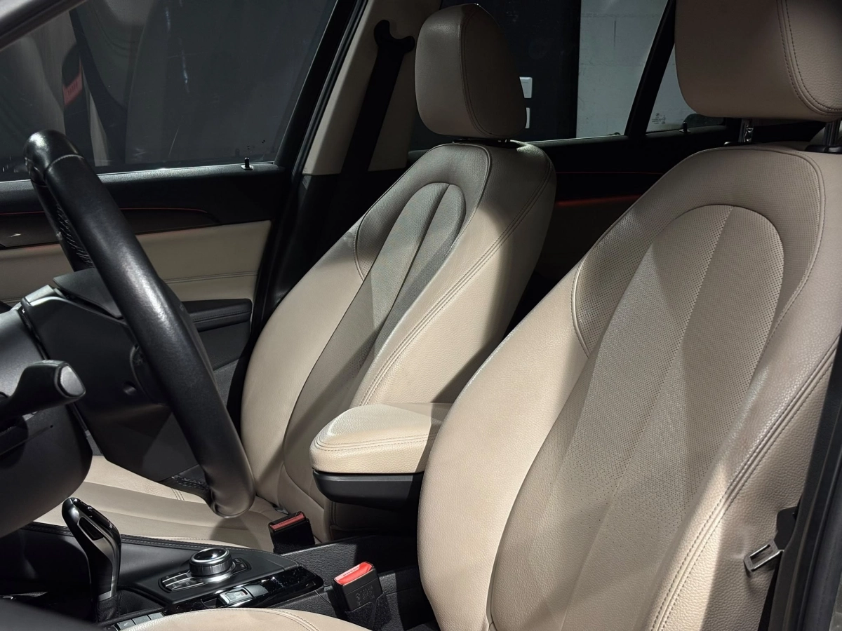 Bmw X1 - photo 10