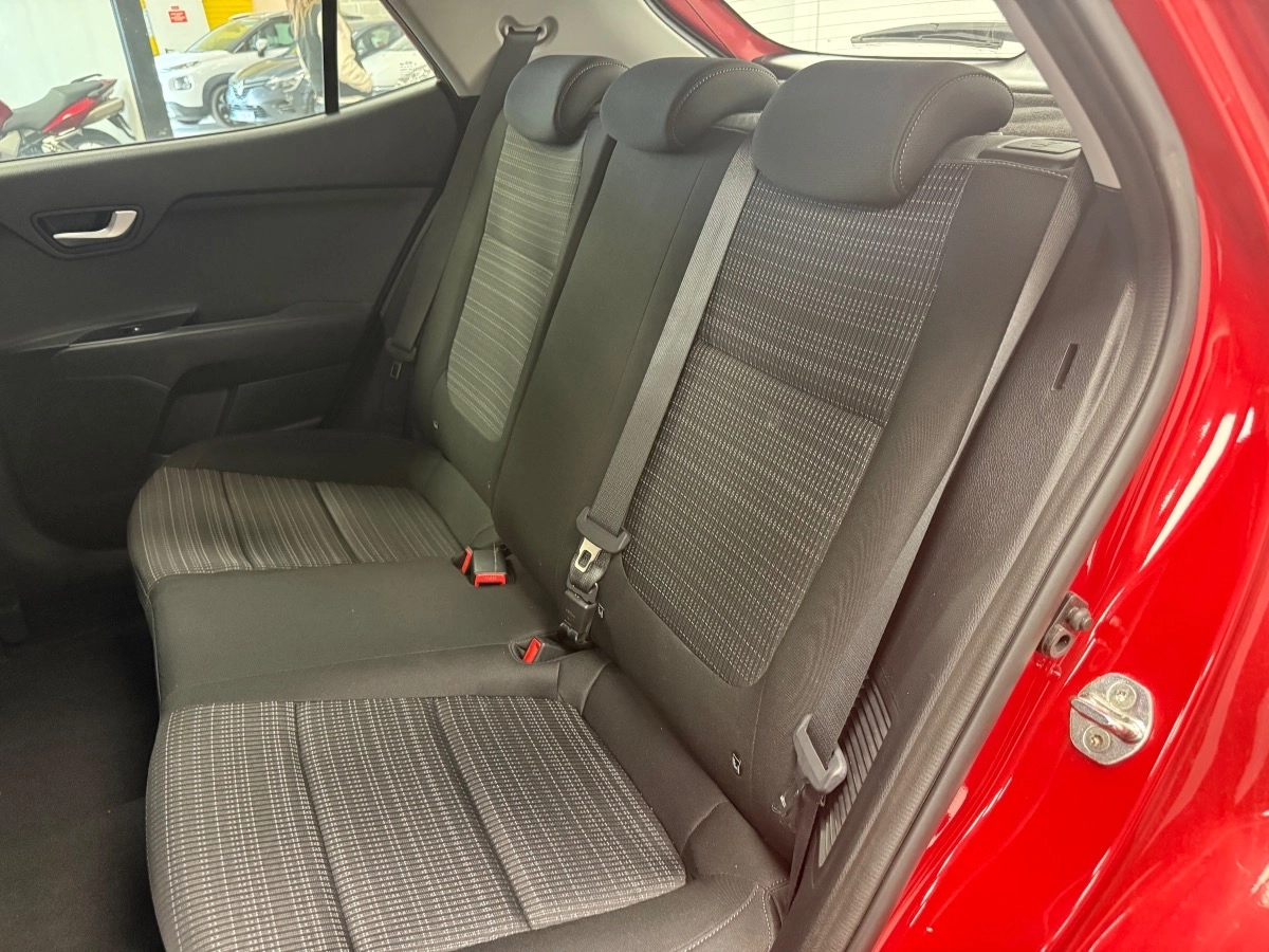 Kia Stonic - photo 22