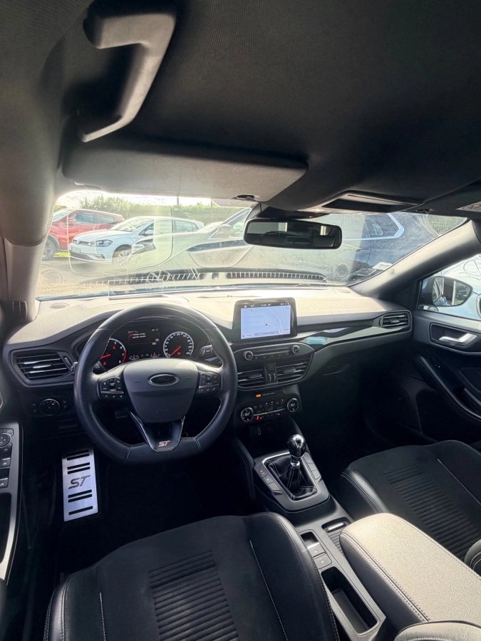 Ford Focus - photo 7
