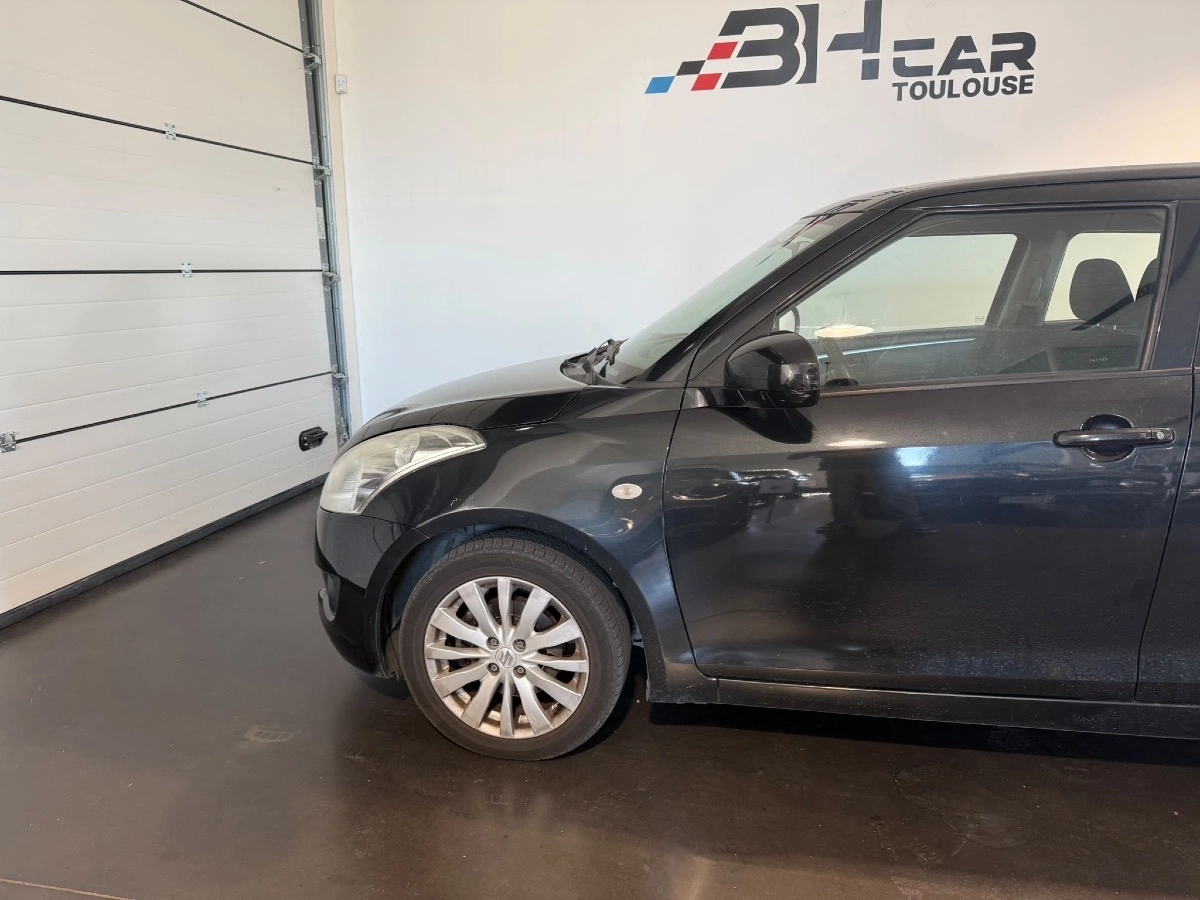 Suzuki Swift - photo 8