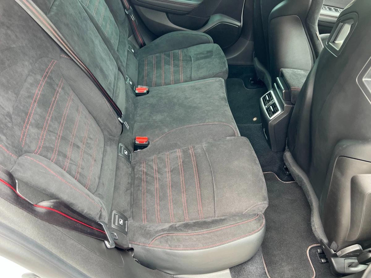 Renault Megane 1.8 300 RS TROPHY