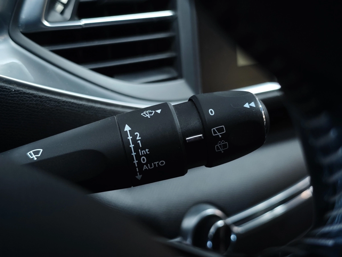 Peugeot 308 - photo 13