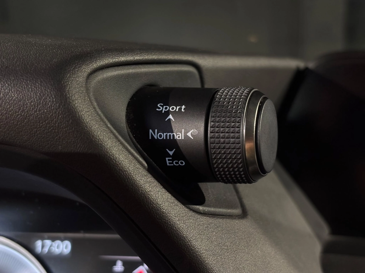 Lexus Ux - photo 15