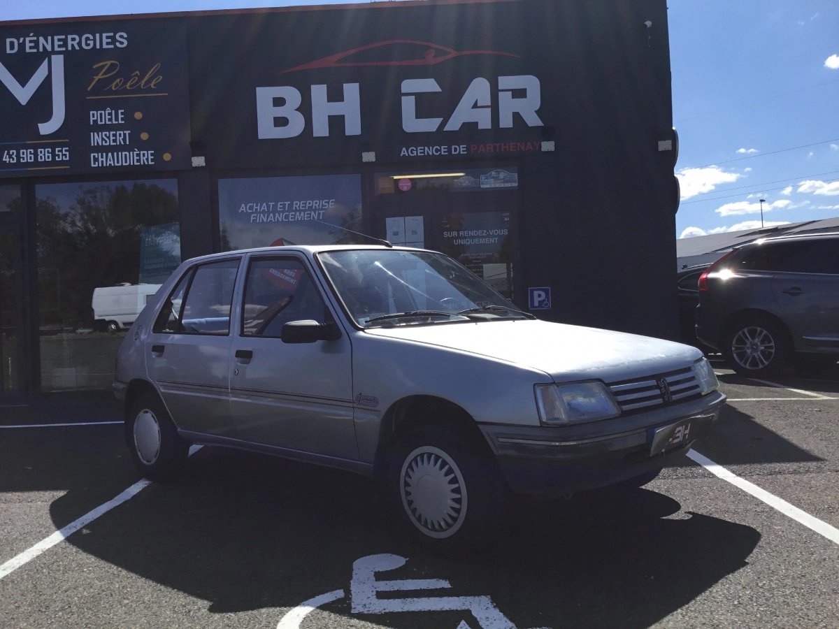 Peugeot 205