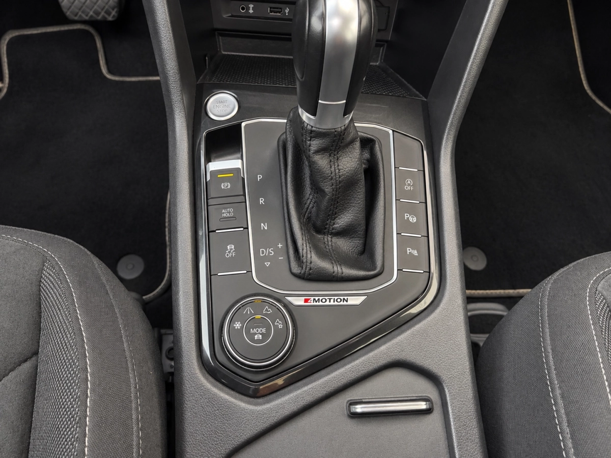 Volkswagen Tiguan - photo 14