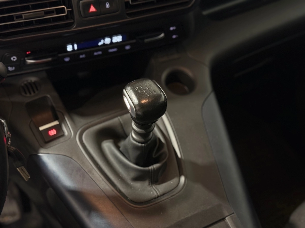 Peugeot Rifter - photo 22
