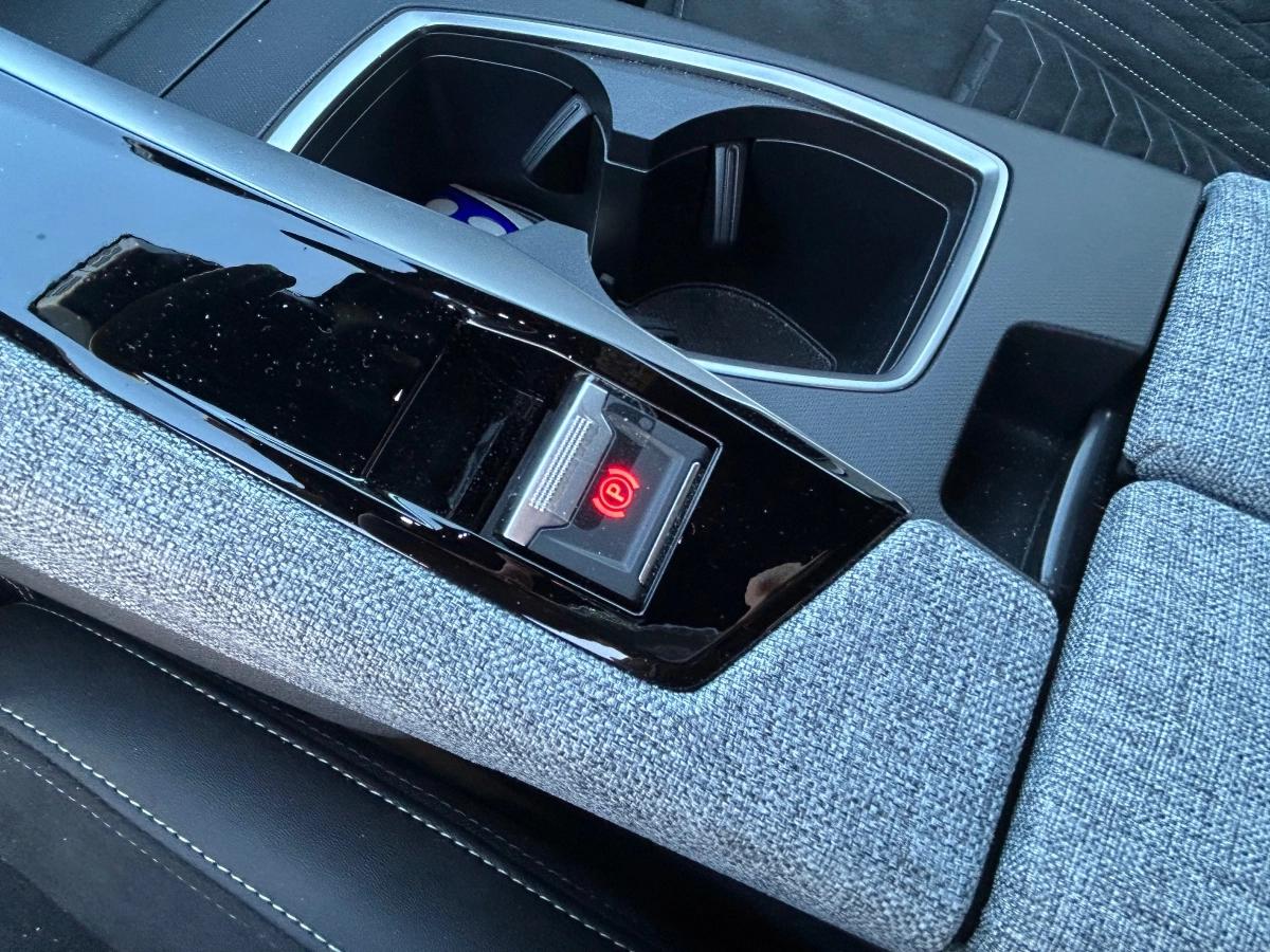 Peugeot 3008 136ch MHEV HYBRID E-DCS6 GT