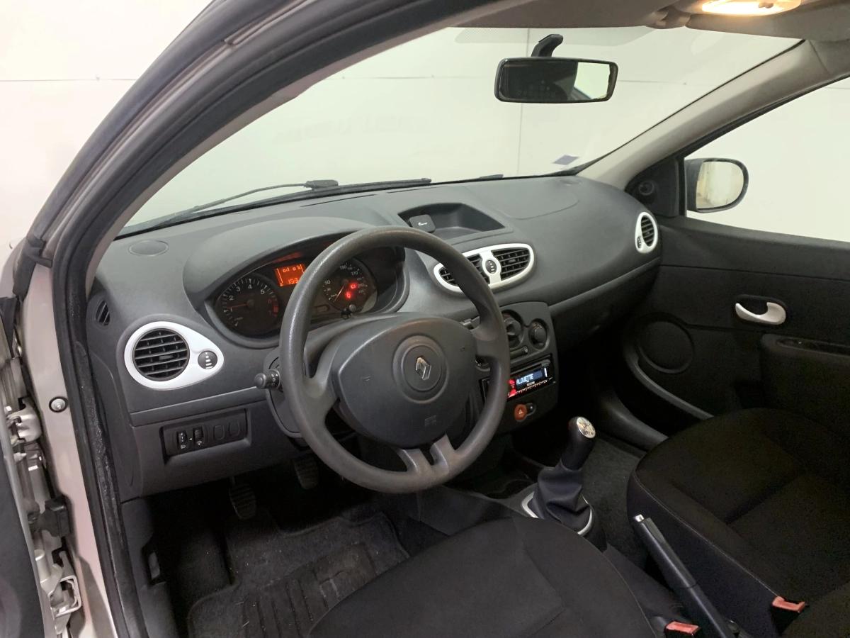 Aperçu indisponible de RENAULT Clio