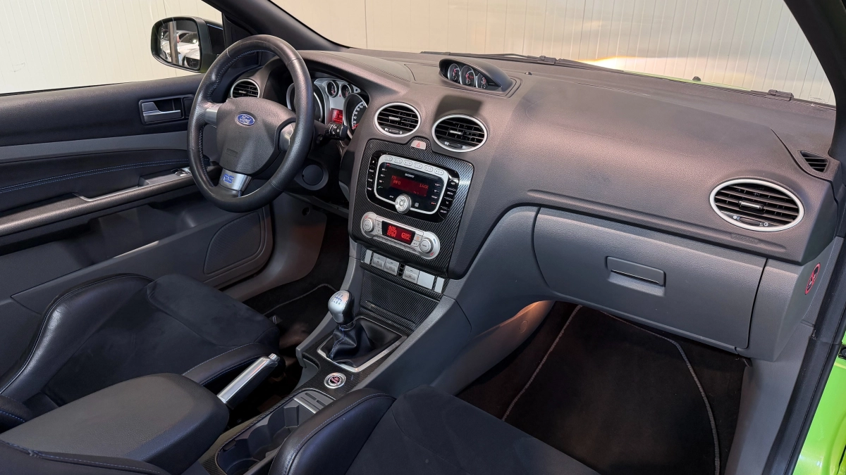 Ford Focus - photo 8