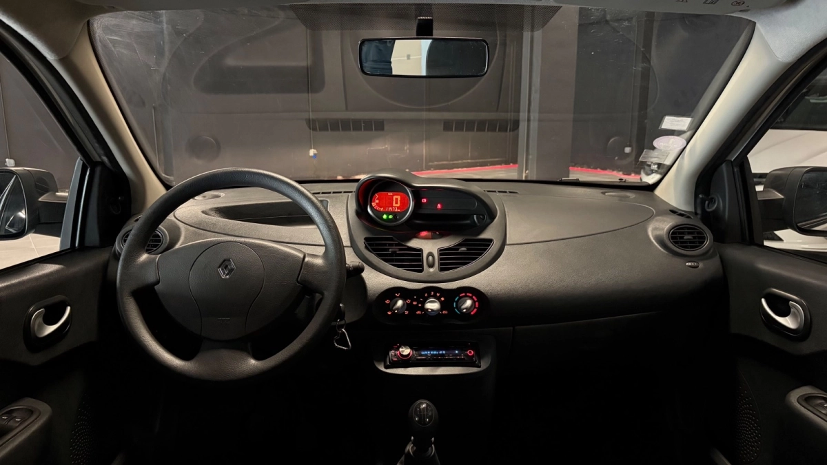 Renault Twingo - photo 15
