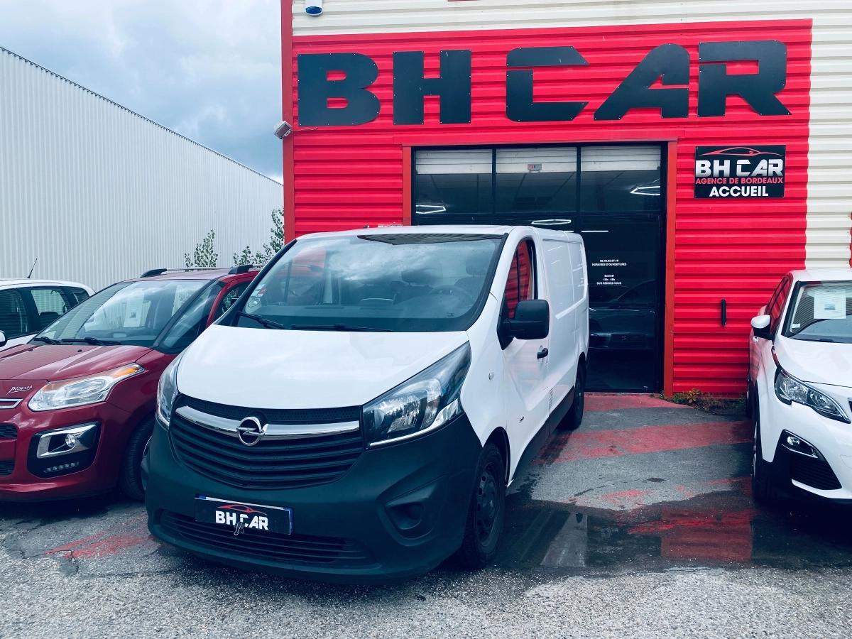 Image: Opel Vivaro Vu 1.6 CDTI 140 BI-TURBO L2H1 // DISTRIBUTION NEUVE - CHAUFFAGE STATIONNAIRE - ATTELAGE