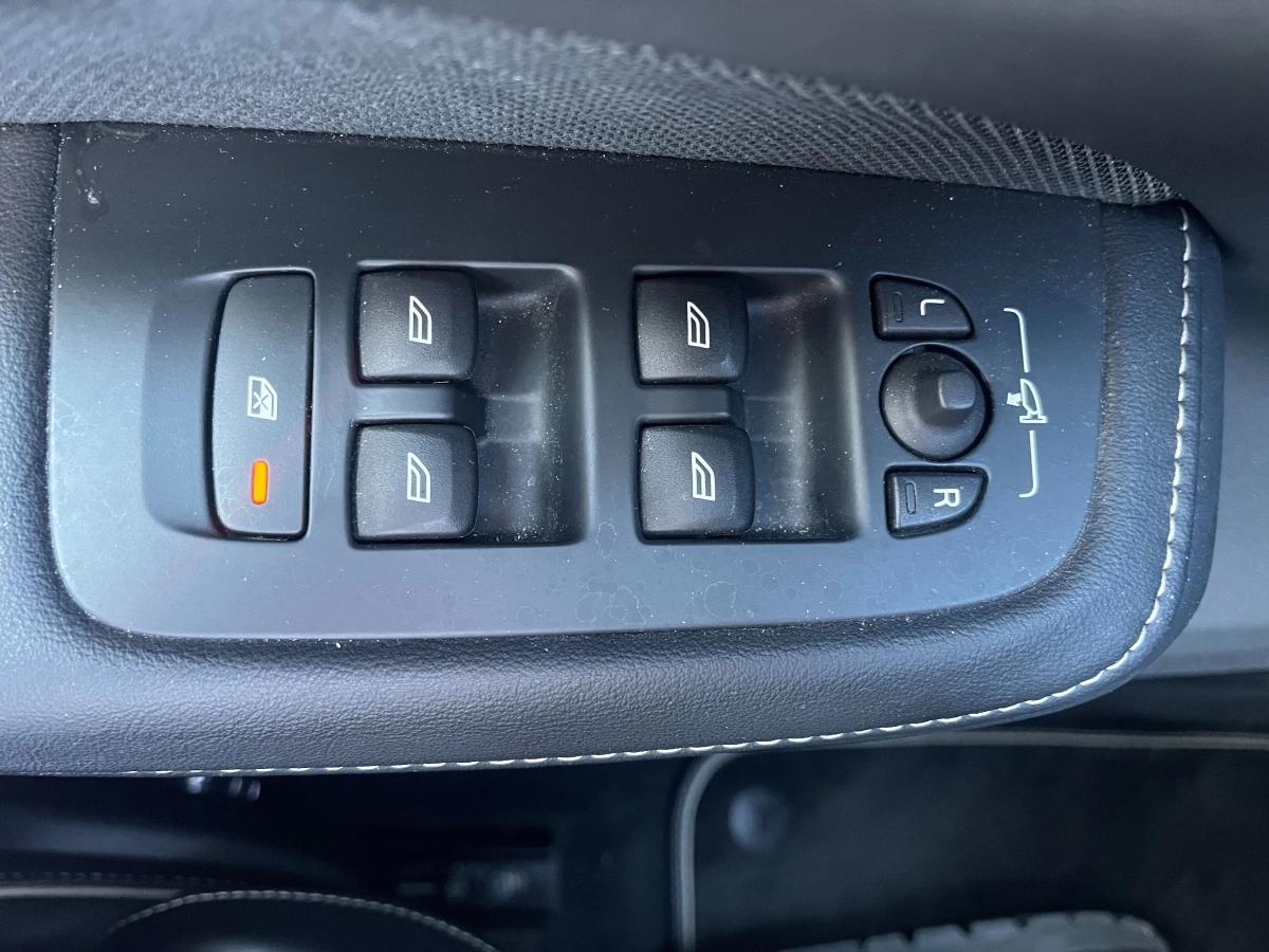 Volvo V60 2.0 T6 340H 255 TWIN-ENGINE PHEV HYBRID R-DESIGN AWD GEARTRONIC BVA