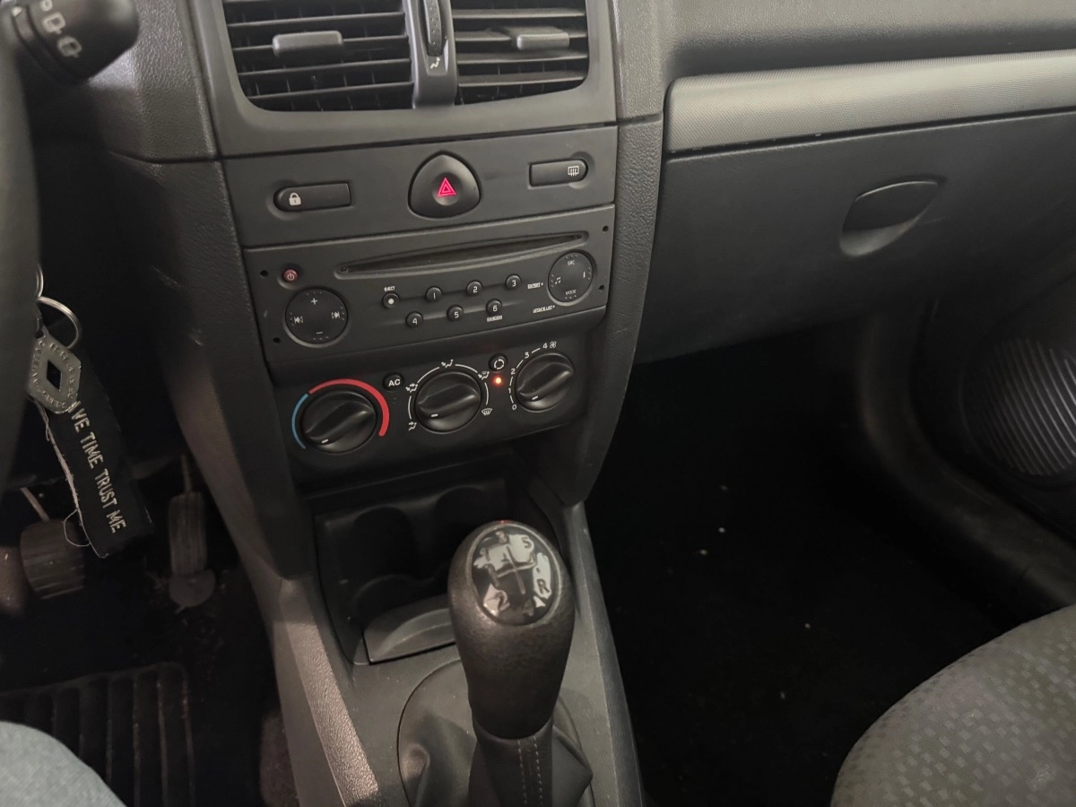 Renault Clio - photo 15