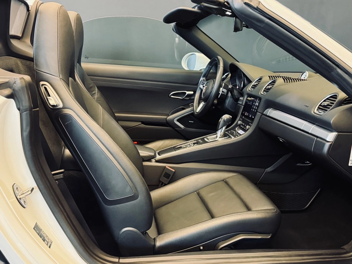 Porsche 718 Boxster - photo 11