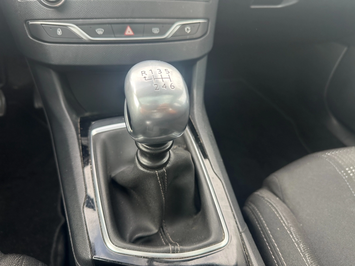 Peugeot 308 - photo 23